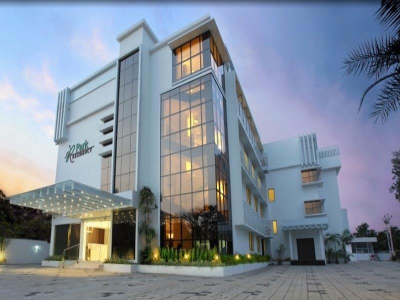 Hotel Park Residency Adoor Adur Exterior foto