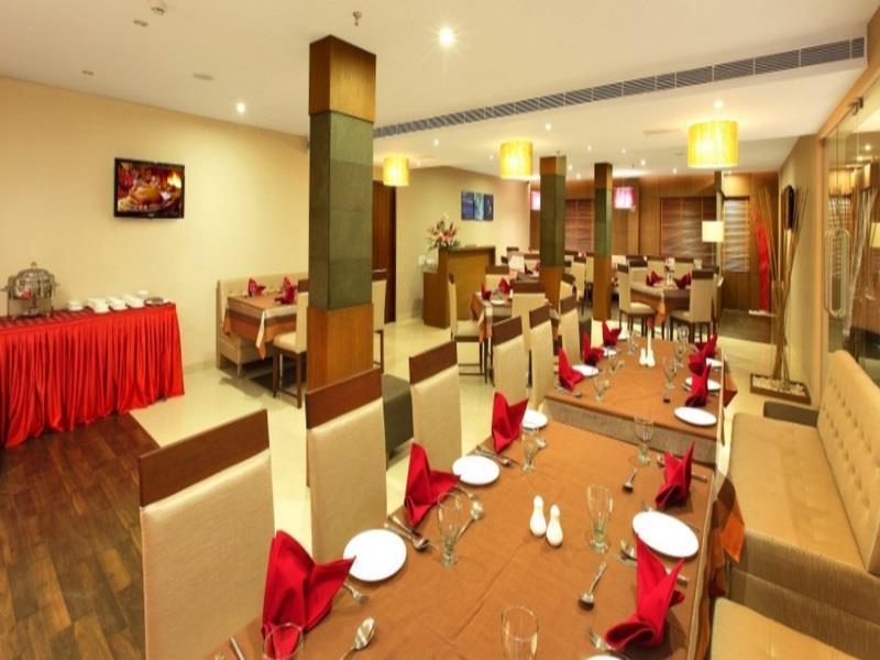 Hotel Park Residency Adoor Adur Exterior foto