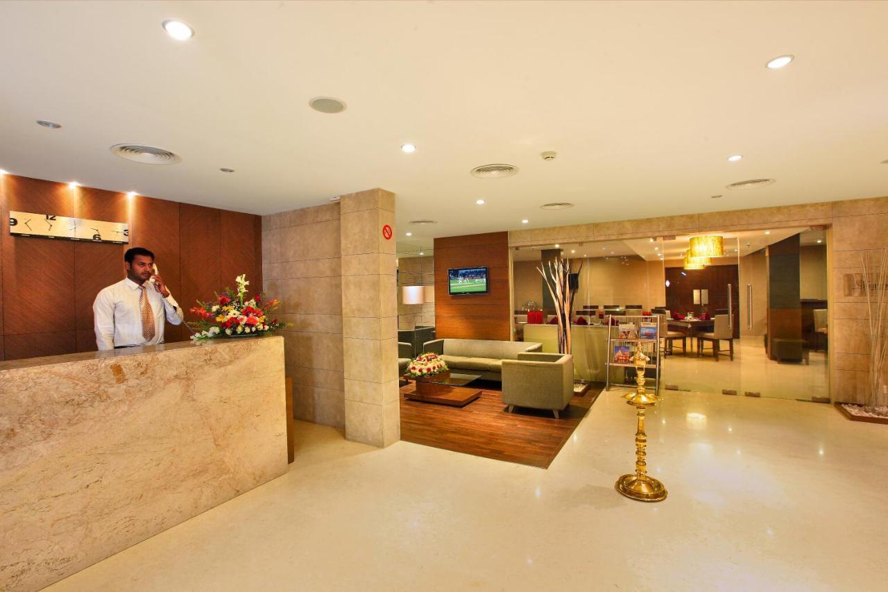 Hotel Park Residency Adoor Adur Exterior foto